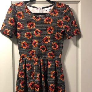 LuLaRoe “Amelia” dress